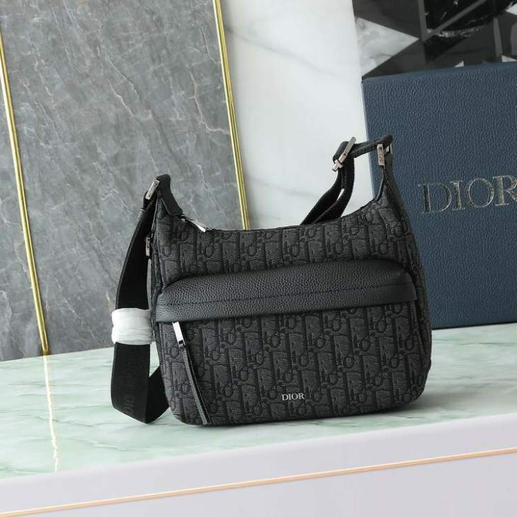 Picture of Dior Handbags _SKUfw239230648fw